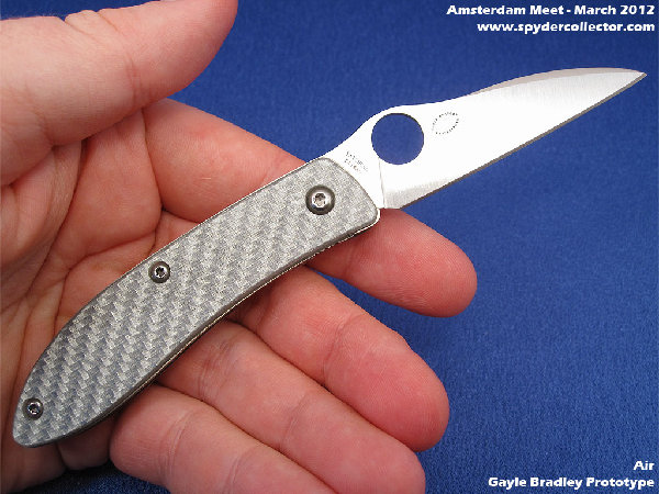 spyderco_amsterdammeet2012_prototype_air_hand.jpg